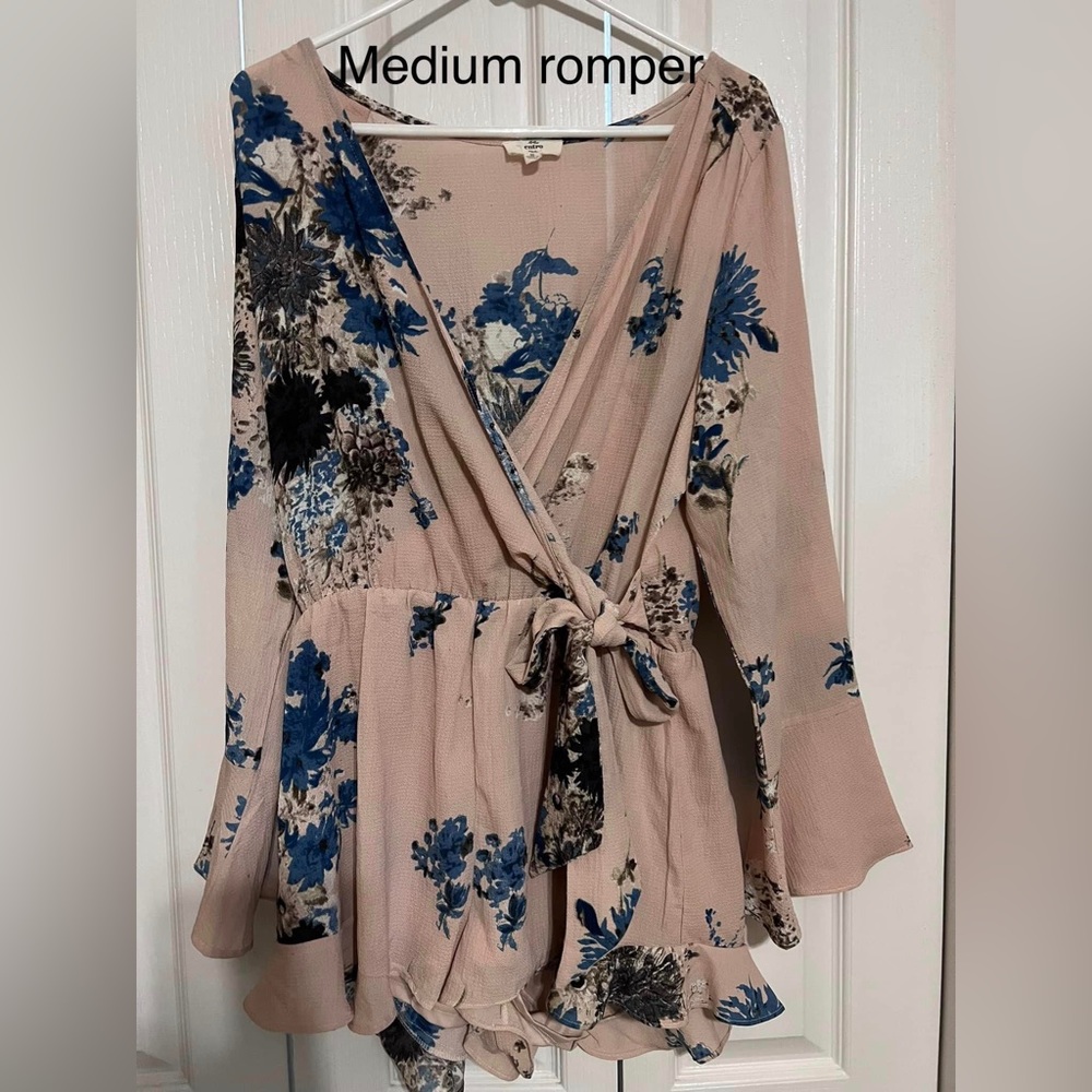 Super cute Entro romper